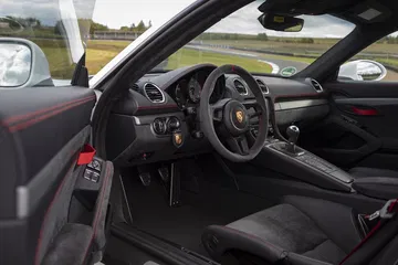 Porsche 718 Cayman Gt4 0719 142