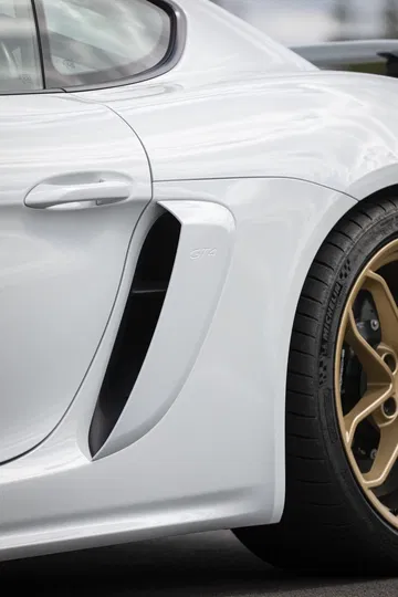 Porsche 718 Cayman Gt4 0719 146