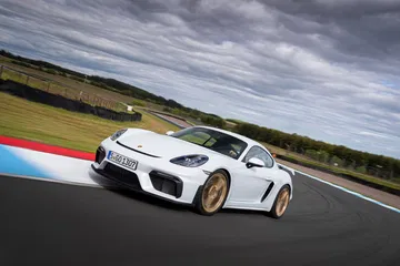 Porsche 718 Cayman Gt4 0719 147