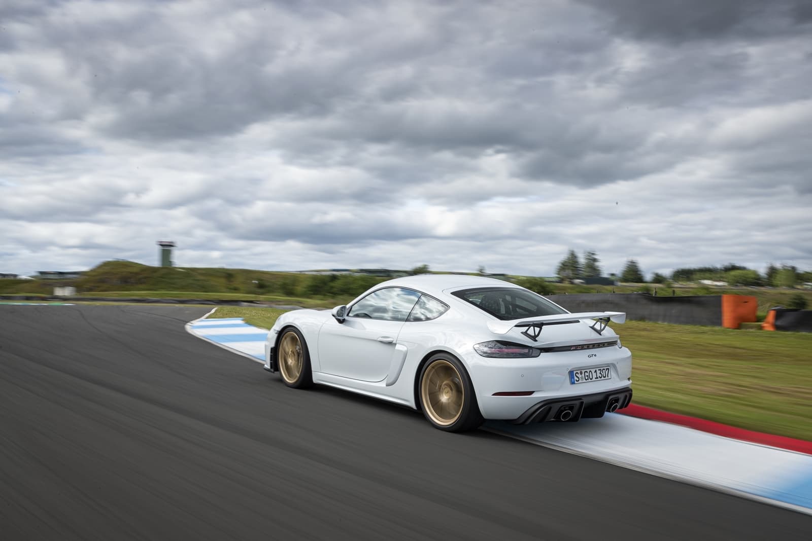 Porsche 718 Cayman Gt4 0719 152