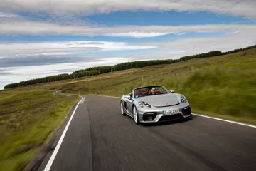 Porsche 718 Spyder 0719 030