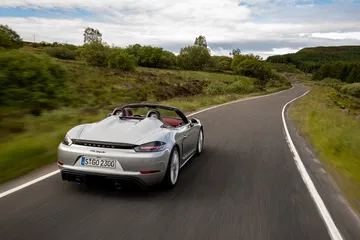 Porsche 718 Spyder 0719 037