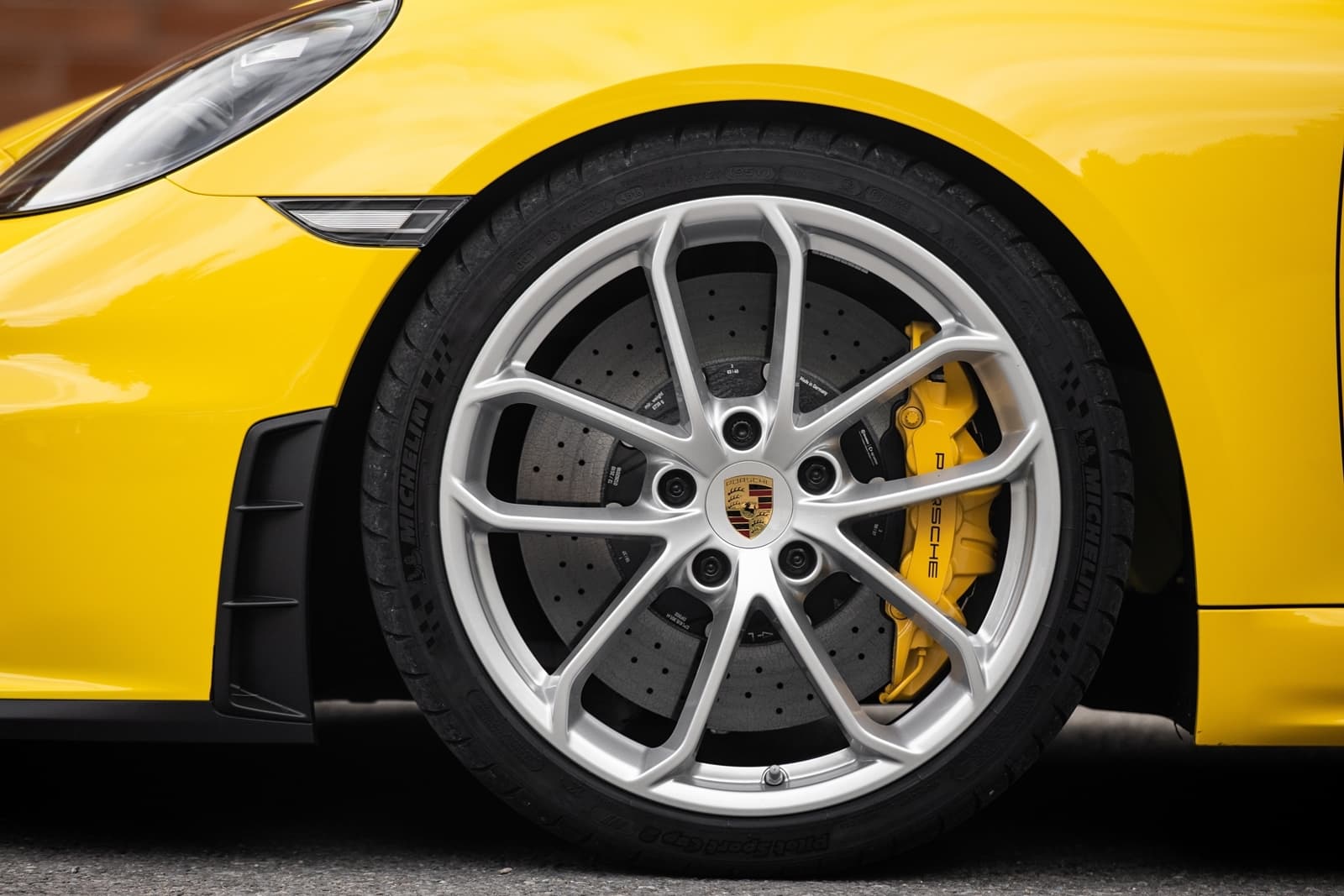 Porsche 718 Spyder 0719 135