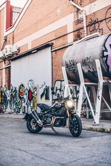 Prueba Indian Ftr 1200 32
