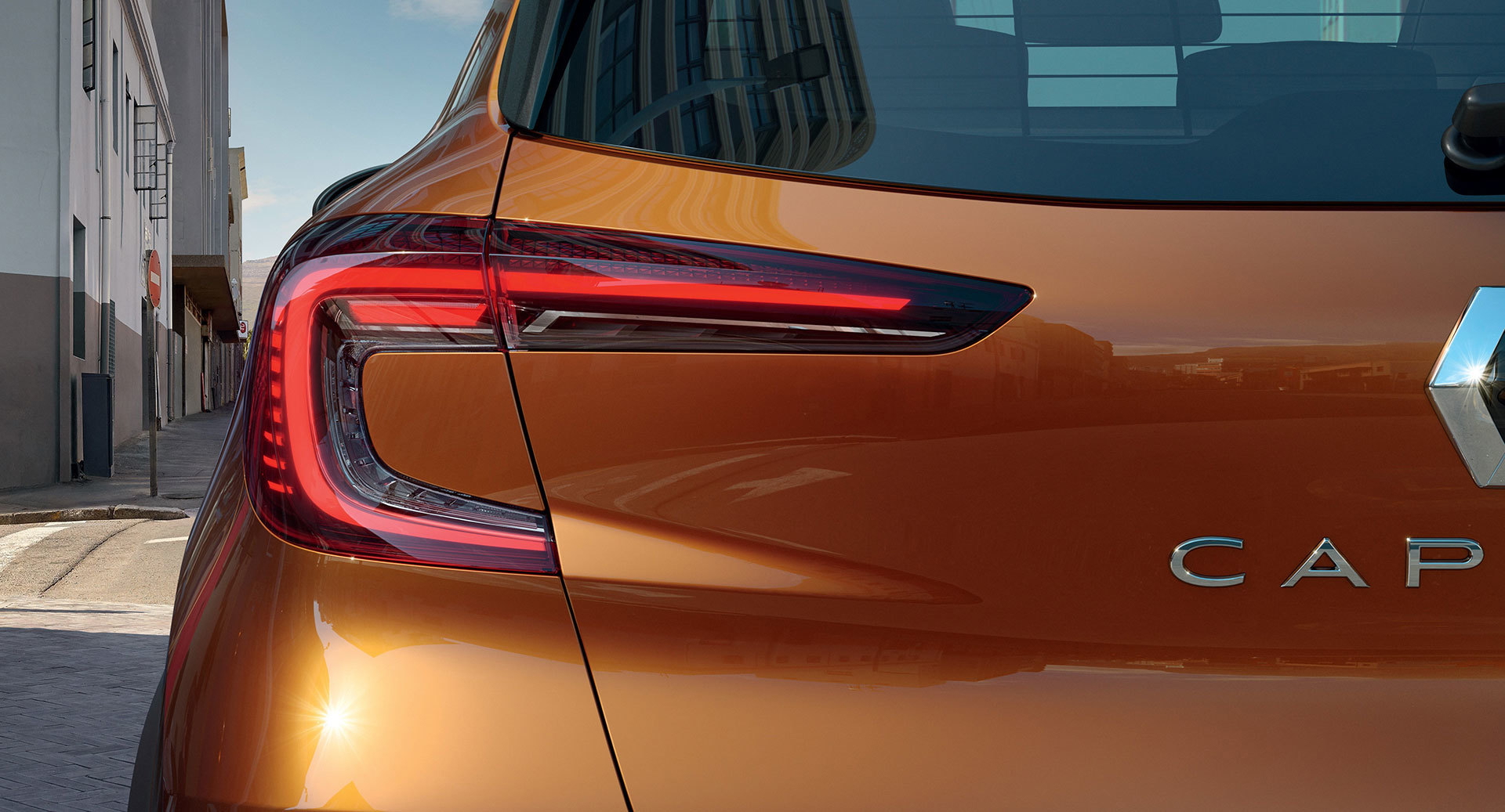 Renault Captur 2019 Naranja Atacama Exterior 05