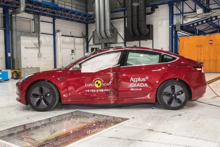 Tesla Model 3 Euroncap 0619 04