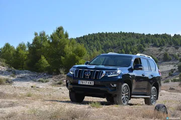 Toyota Land Cruiser Cruce De Frontal