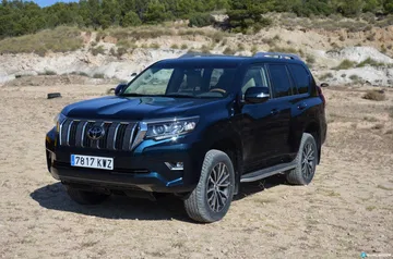 Toyota Land Cruiser Exterior 33
