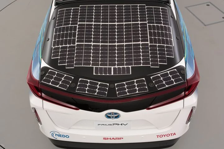 Toyota Prius Phv Solar 12