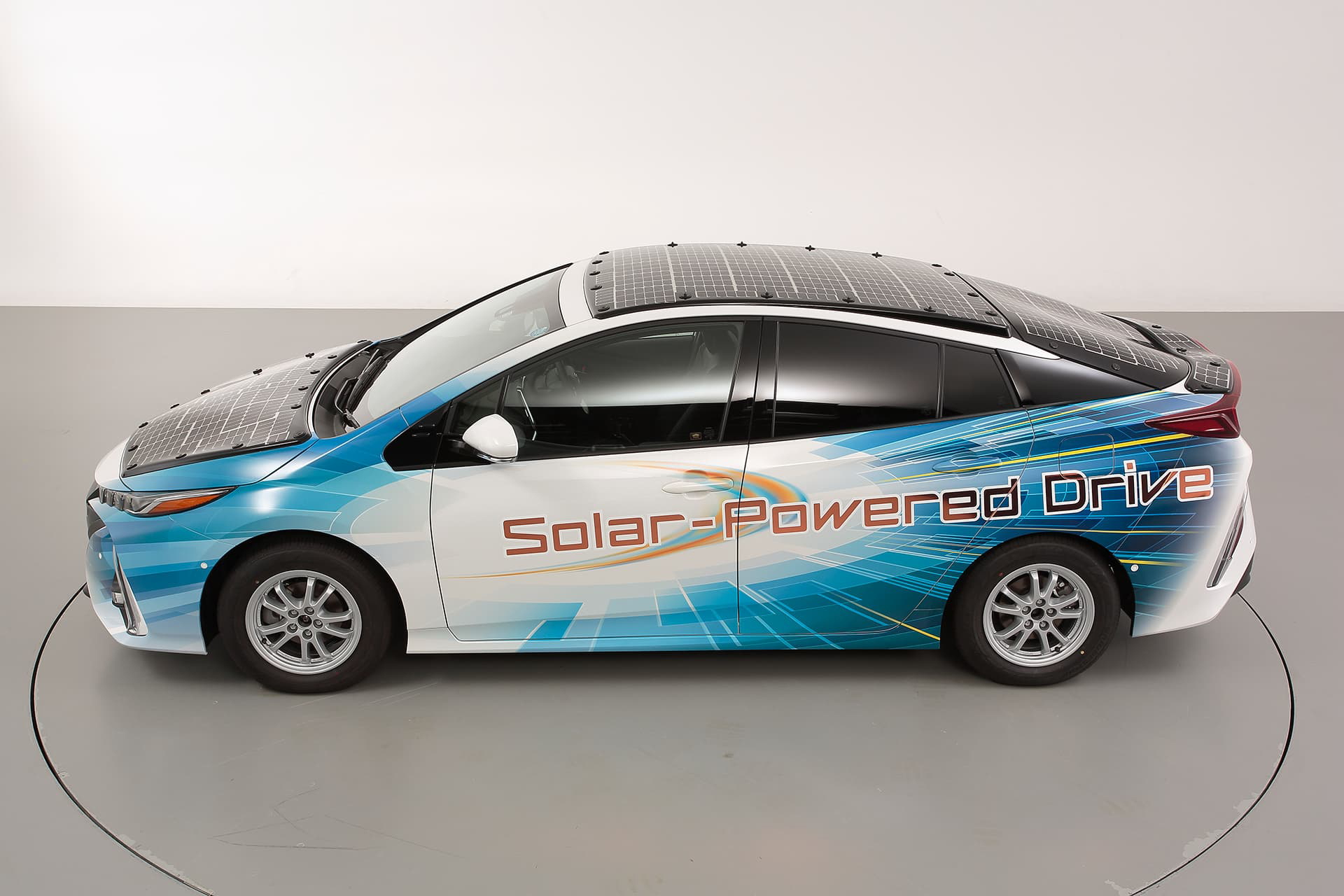 Toyota Prius Phv Solar 9