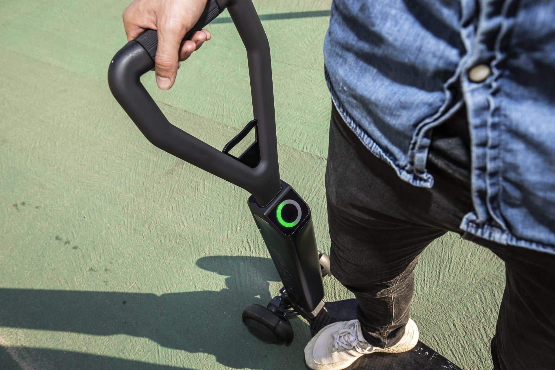Audi Combines E Scooter With Skateboard