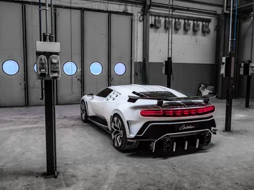 Bugatti Centodieci 42