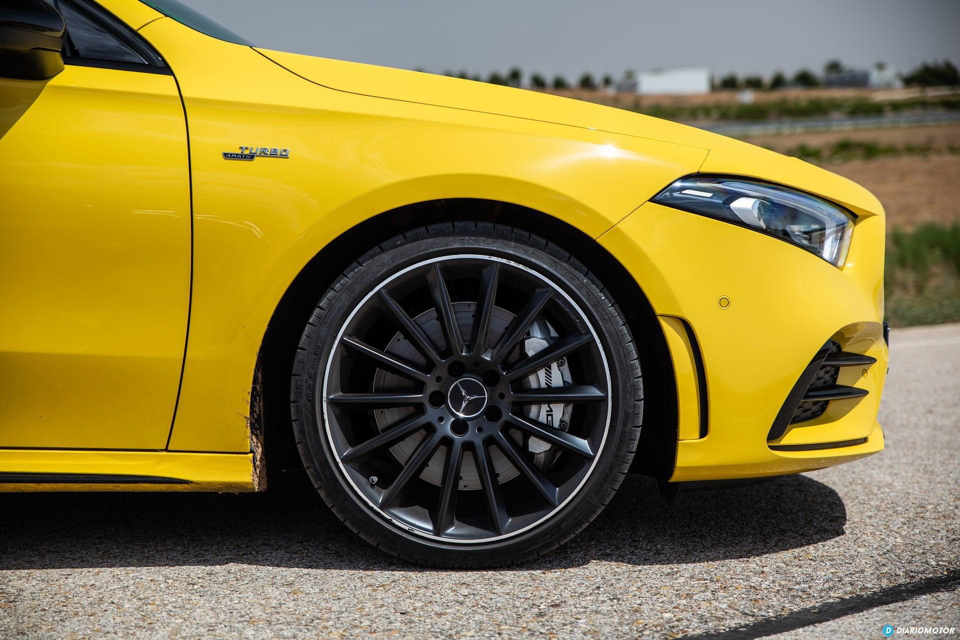 Mercedes Amg A 35 Vs Cupra Ateca 15