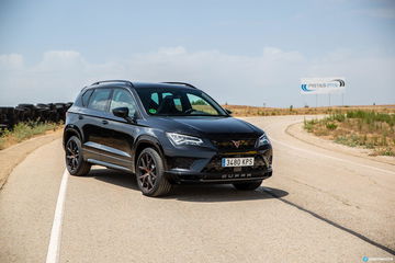 Mercedes Amg A 35 Vs Cupra Ateca 3 