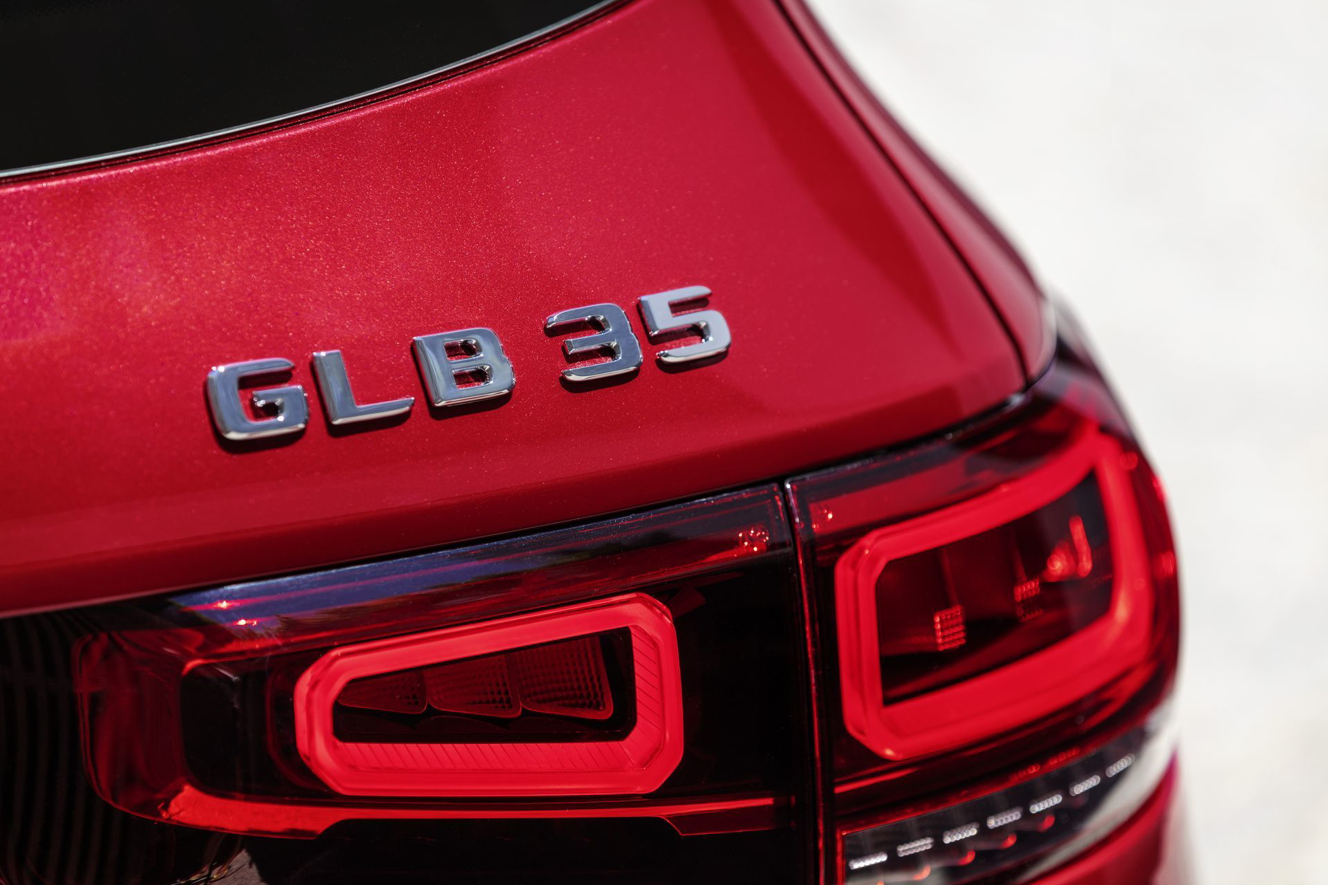 Konkurrenzlos In Seiner Klasse: Der Neue Glb 35 4matic Kombiniert Mit Einer Hohen Variabilität, Viel Platz Und Mit Hohem Fahrspaß Unrivalled In Its Class: The New Glb 35 4matic Combines Great Variability And Plenty Of Space With Sheer Driving Pleasure