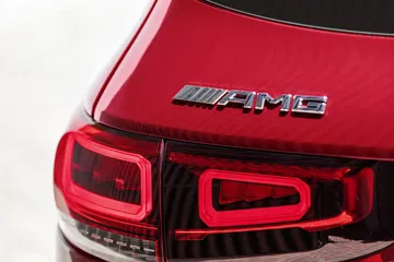 Konkurrenzlos In Seiner Klasse: Der Neue Glb 35 4matic Kombiniert Mit Einer Hohen Variabilität, Viel Platz Und Mit Hohem Fahrspaß Unrivalled In Its Class: The New Glb 35 4matic Combines Great Variability And Plenty Of Space With Sheer Driving Pleasure
