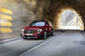Konkurrenzlos In Seiner Klasse: Der Neue Glb 35 4matic Kombiniert Mit Einer Hohen Variabilität, Viel Platz Und Mit Hohem Fahrspaß Unrivalled In Its Class: The New Glb 35 4matic Combines Great Variability And Plenty Of Space With Sheer Driving Pleasure
