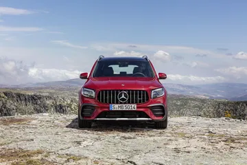 Konkurrenzlos In Seiner Klasse: Der Neue Glb 35 4matic Kombiniert Mit Einer Hohen Variabilität, Viel Platz Und Mit Hohem Fahrspaß Unrivalled In Its Class: The New Glb 35 4matic Combines Great Variability And Plenty Of Space With Sheer Driving Pleasure