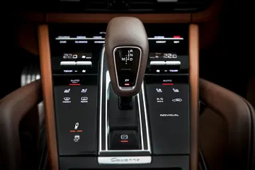 Prueba Porsche Cayenne Turbo S E Hybrid 22