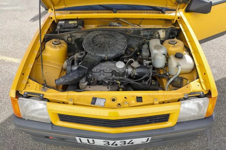 1987 Opel Corsa Gt Motor Viejo 0919 01