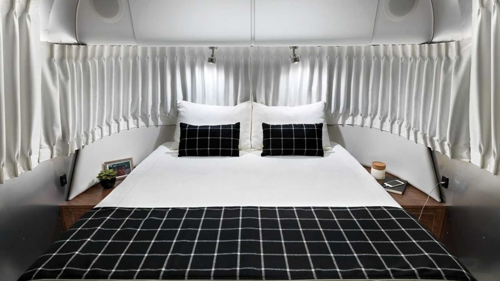 Airstream Globetrotter 30 0919 001
