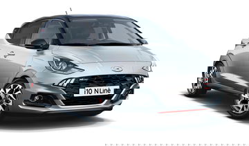Vista angular del Hyundai i10 mostrando su diseño frontal y perfil.