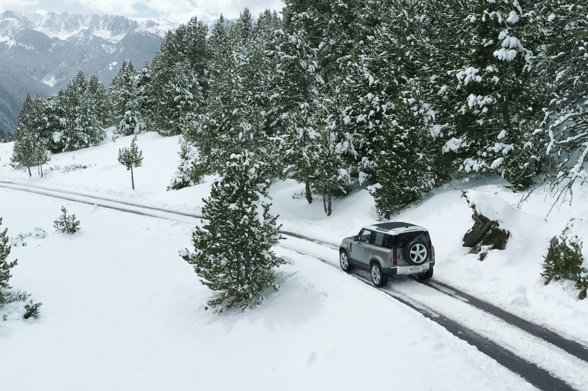 Land Rover Defender 2020 103
