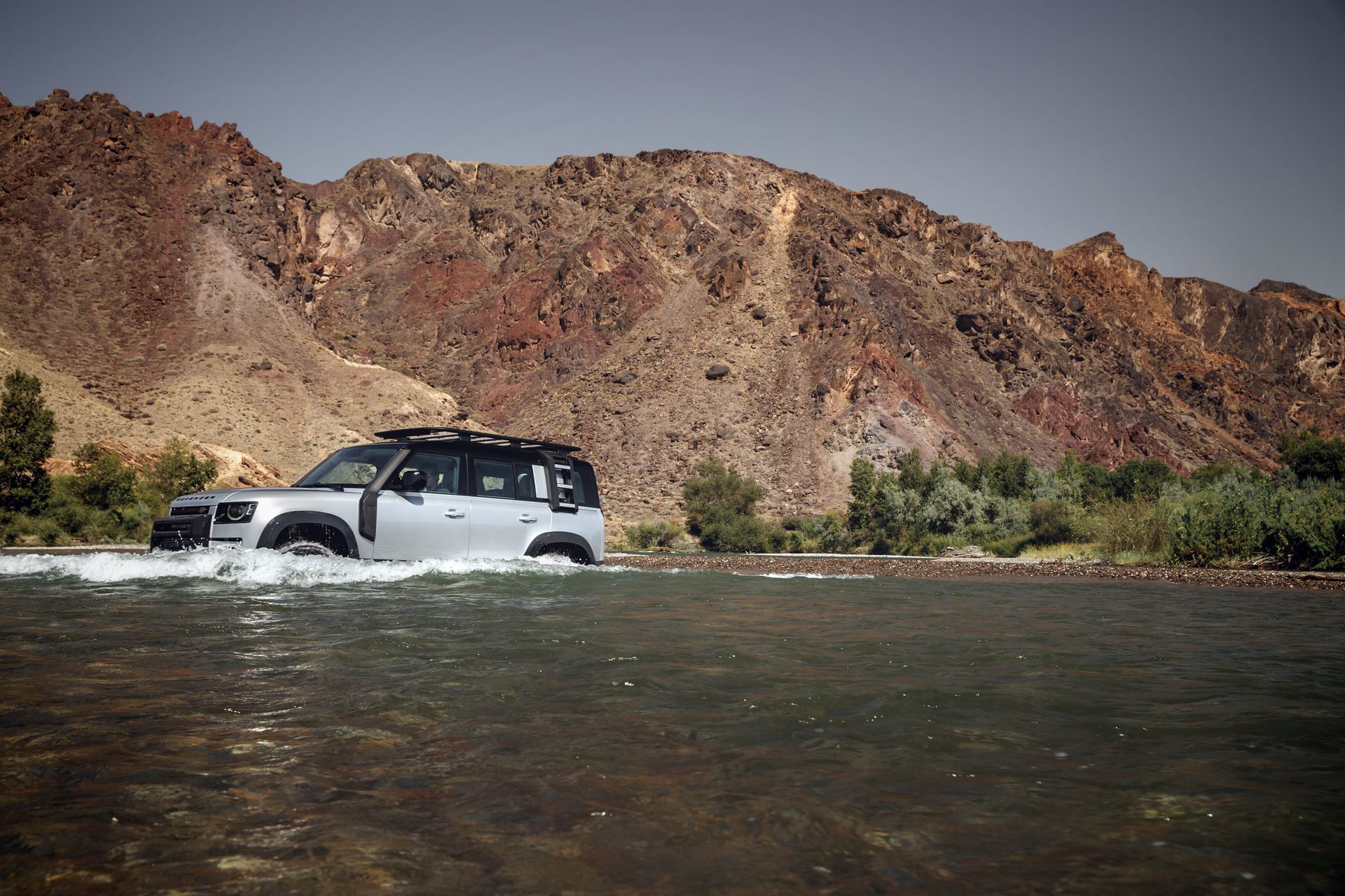 Land Rover Defender 2020 111
