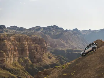 Land Rover Defender 2020 135