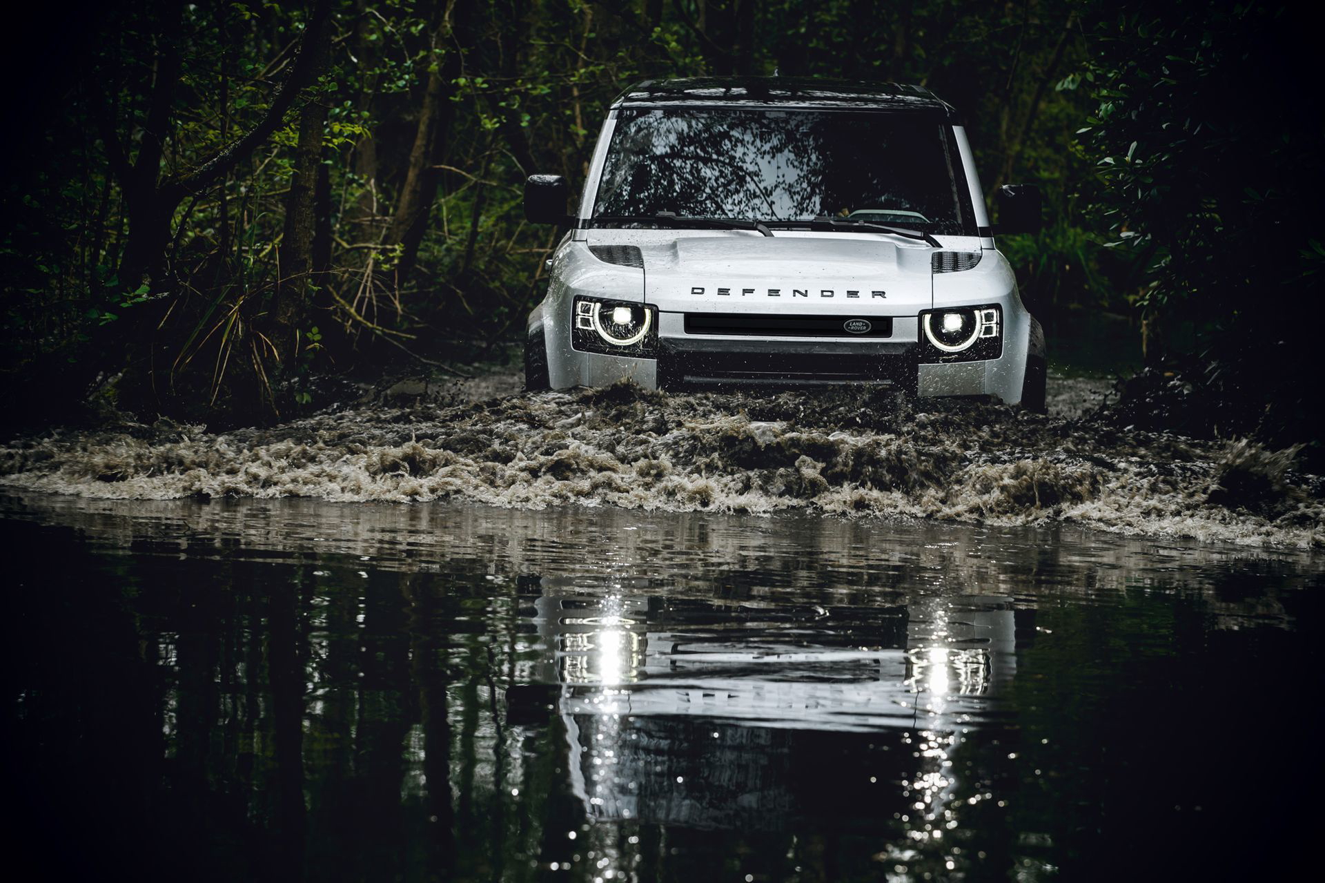 Land Rover Defender 2020 14