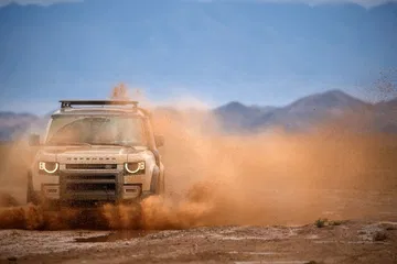 Land Rover Defender 2020 145