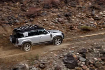 Land Rover Defender 2020 146