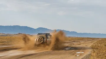 Land Rover Defender 2020 163