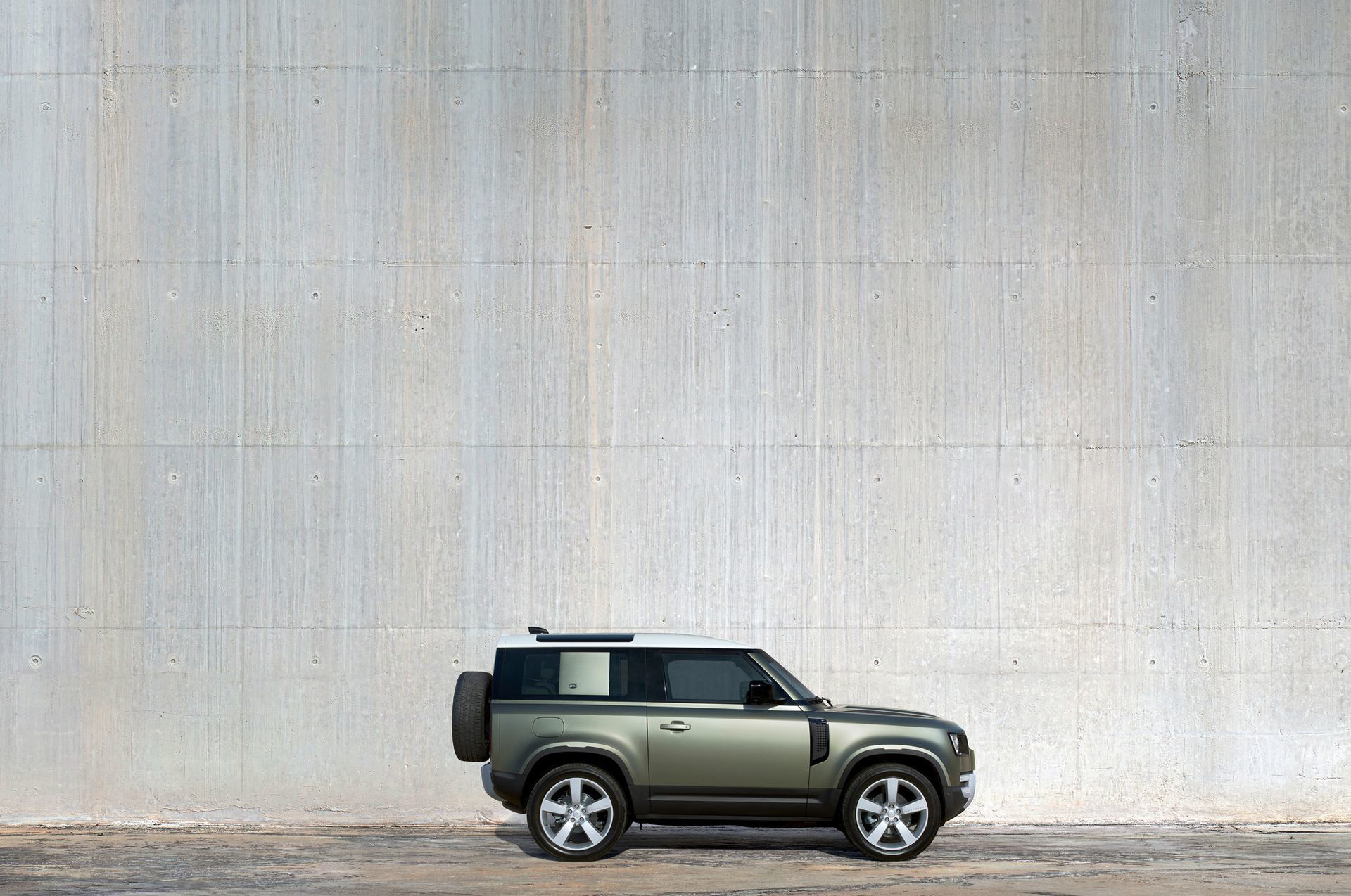 Land Rover Defender 2020 182