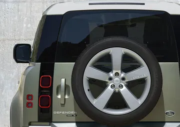 Land Rover Defender 2020 194