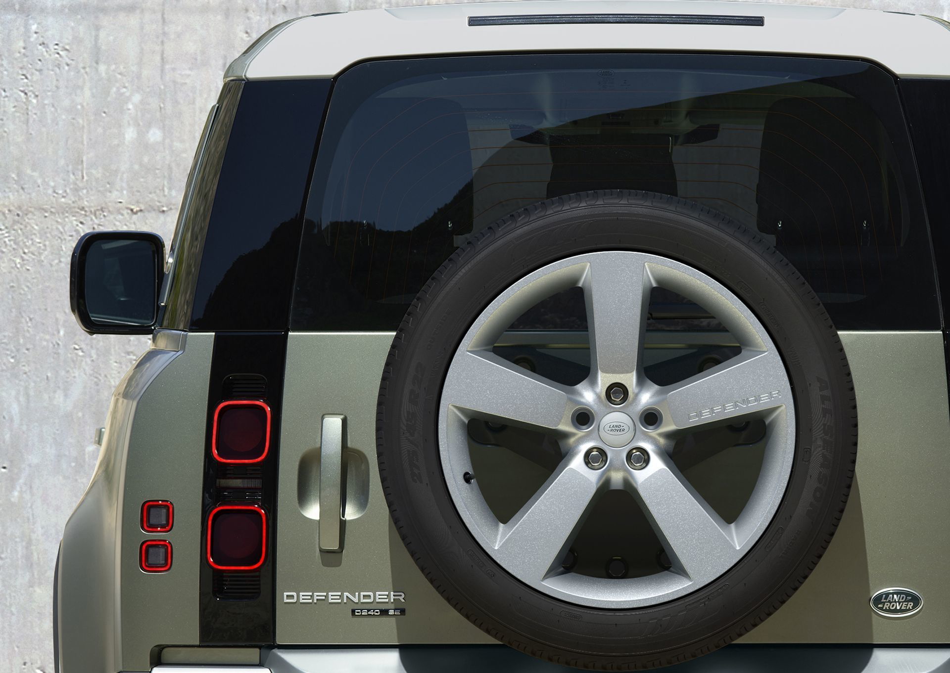 Land Rover Defender 2020 194