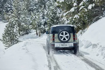 Land Rover Defender 2020 23