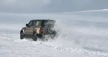 Land Rover Defender 2020 3