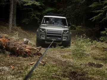 Land Rover Defender 2020 34