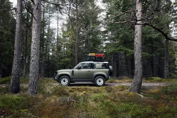 Land Rover Defender 2020 36
