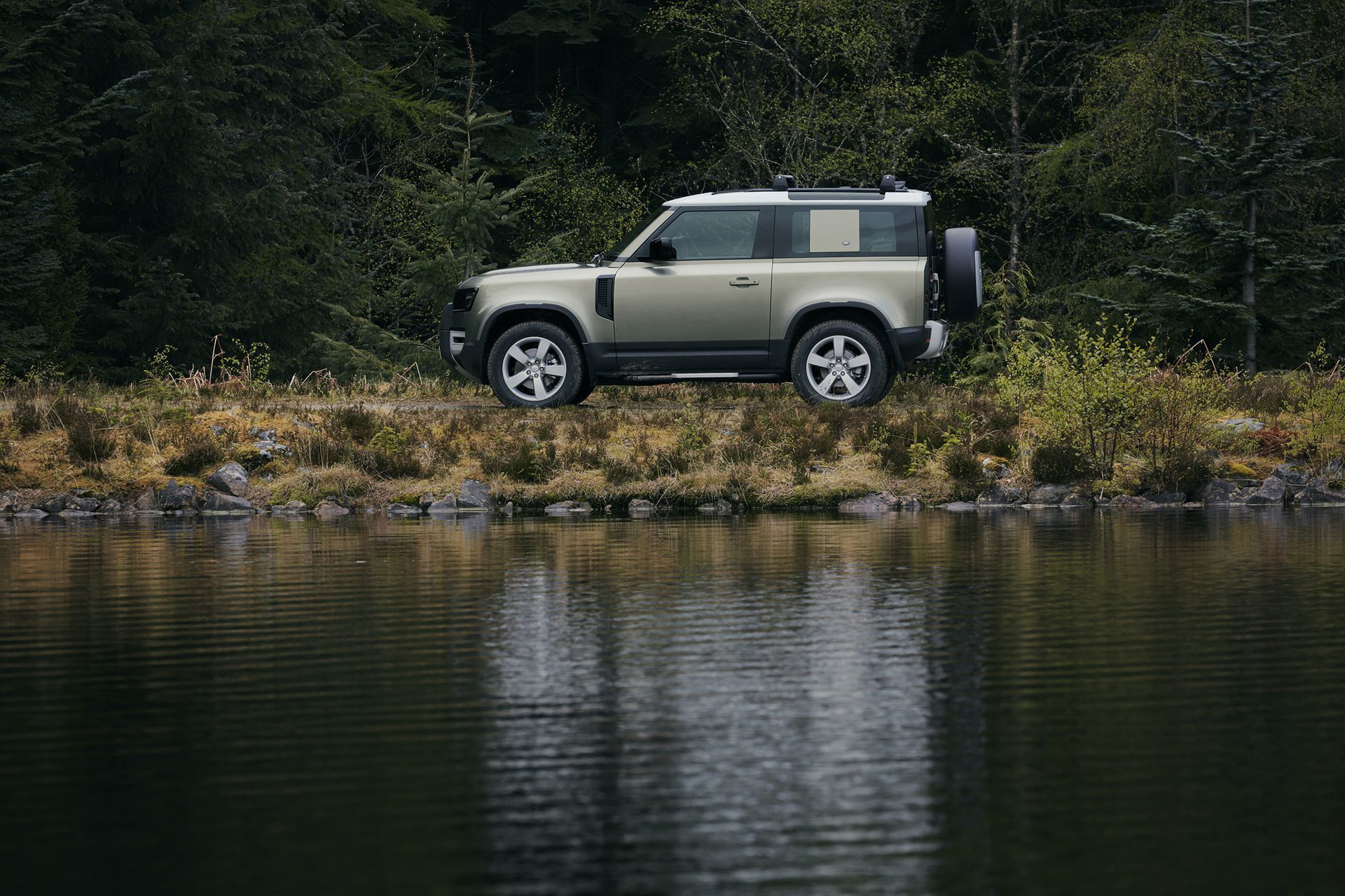 Land Rover Defender 2020 39