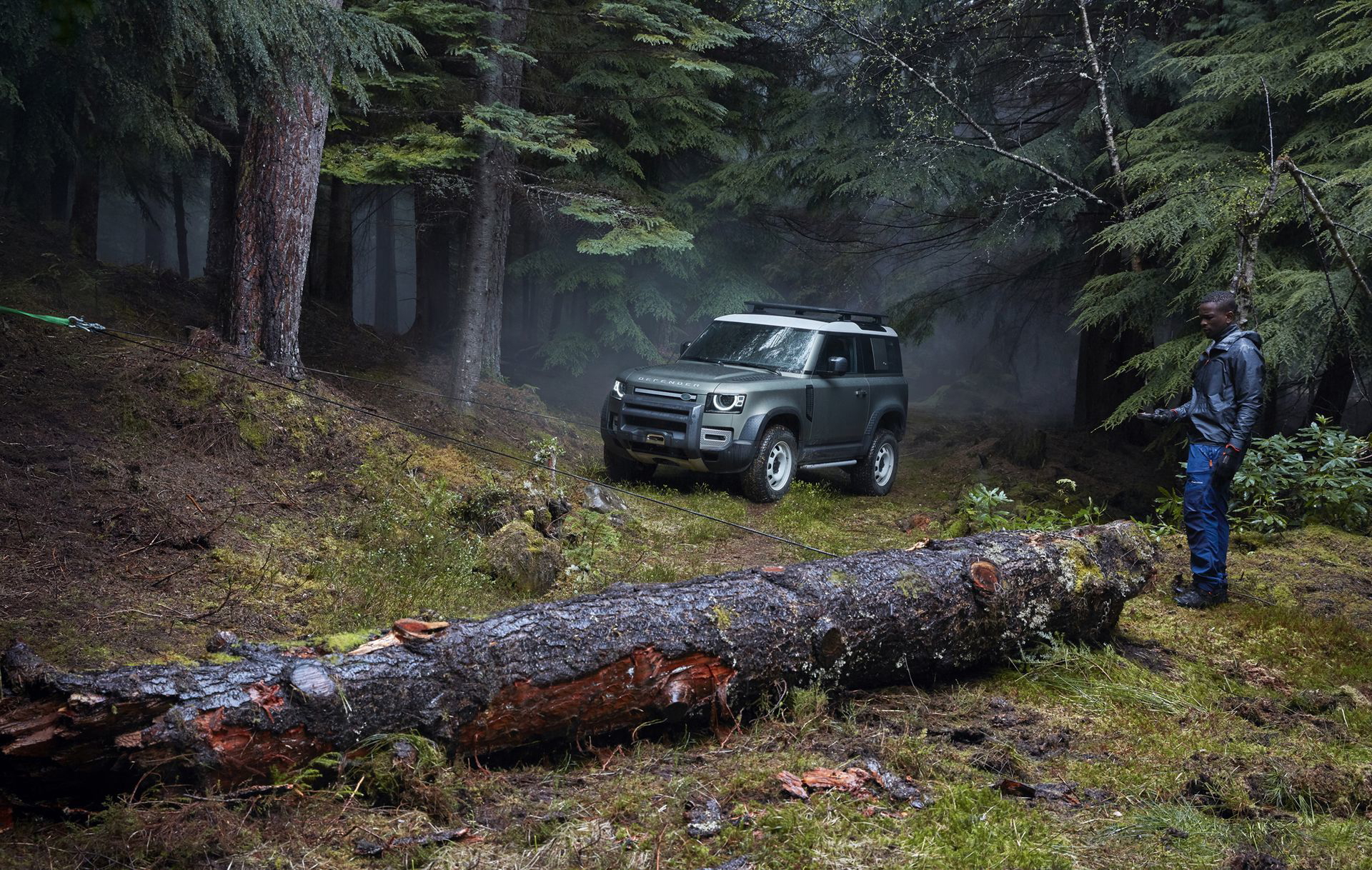 Land Rover Defender 2020 43