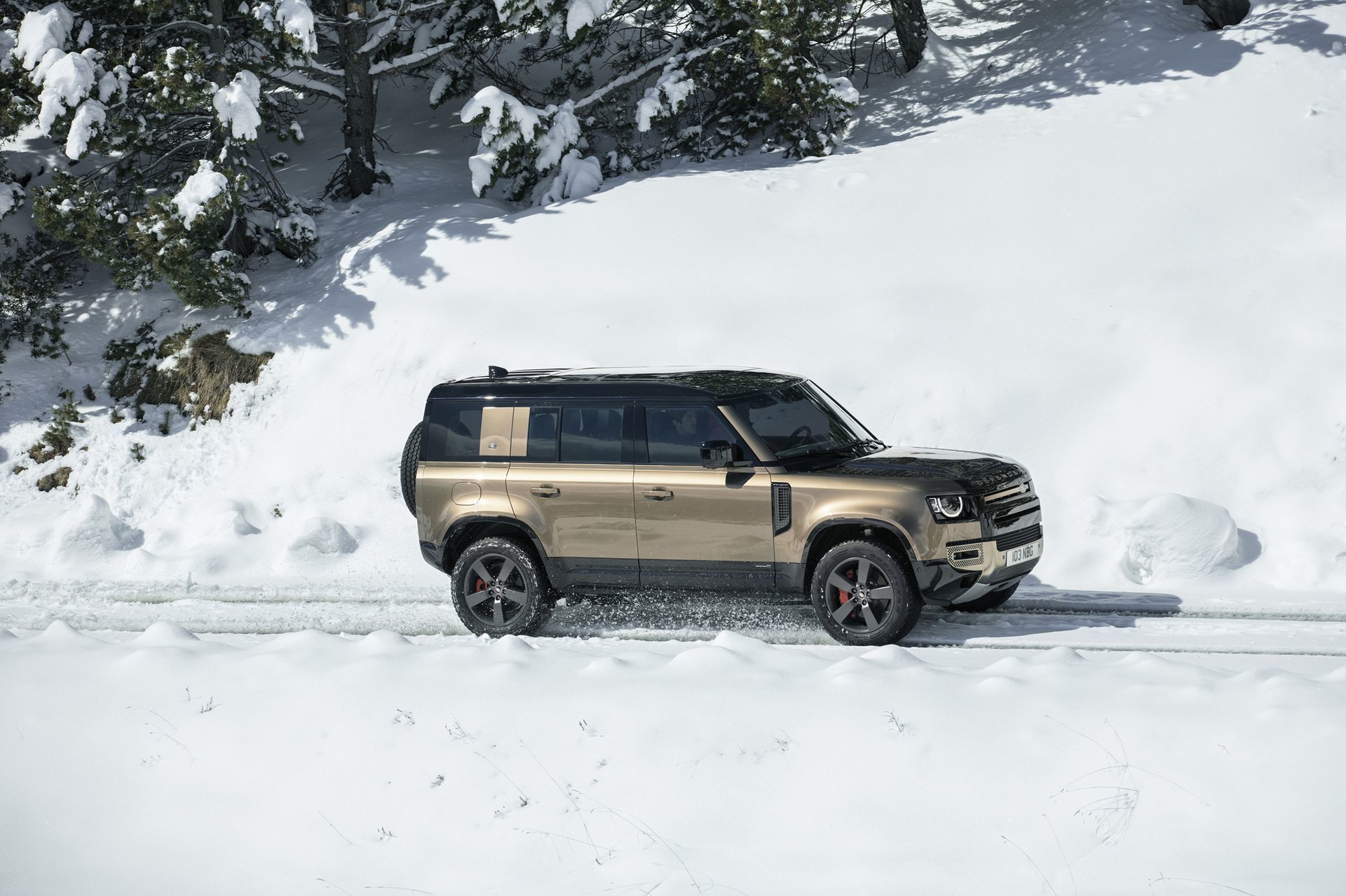 Land Rover Defender 2020 5