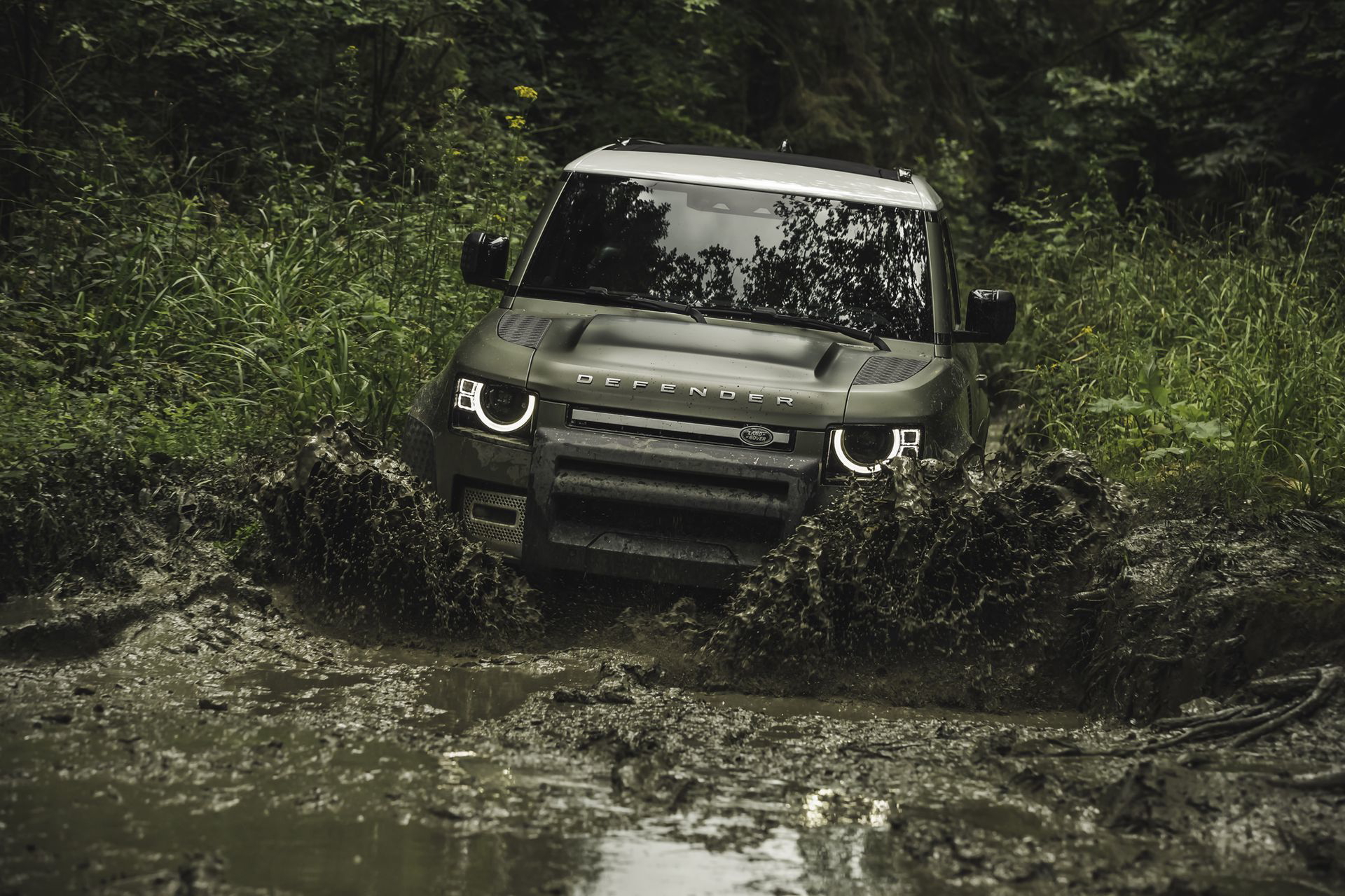 Land Rover Defender 2020 56