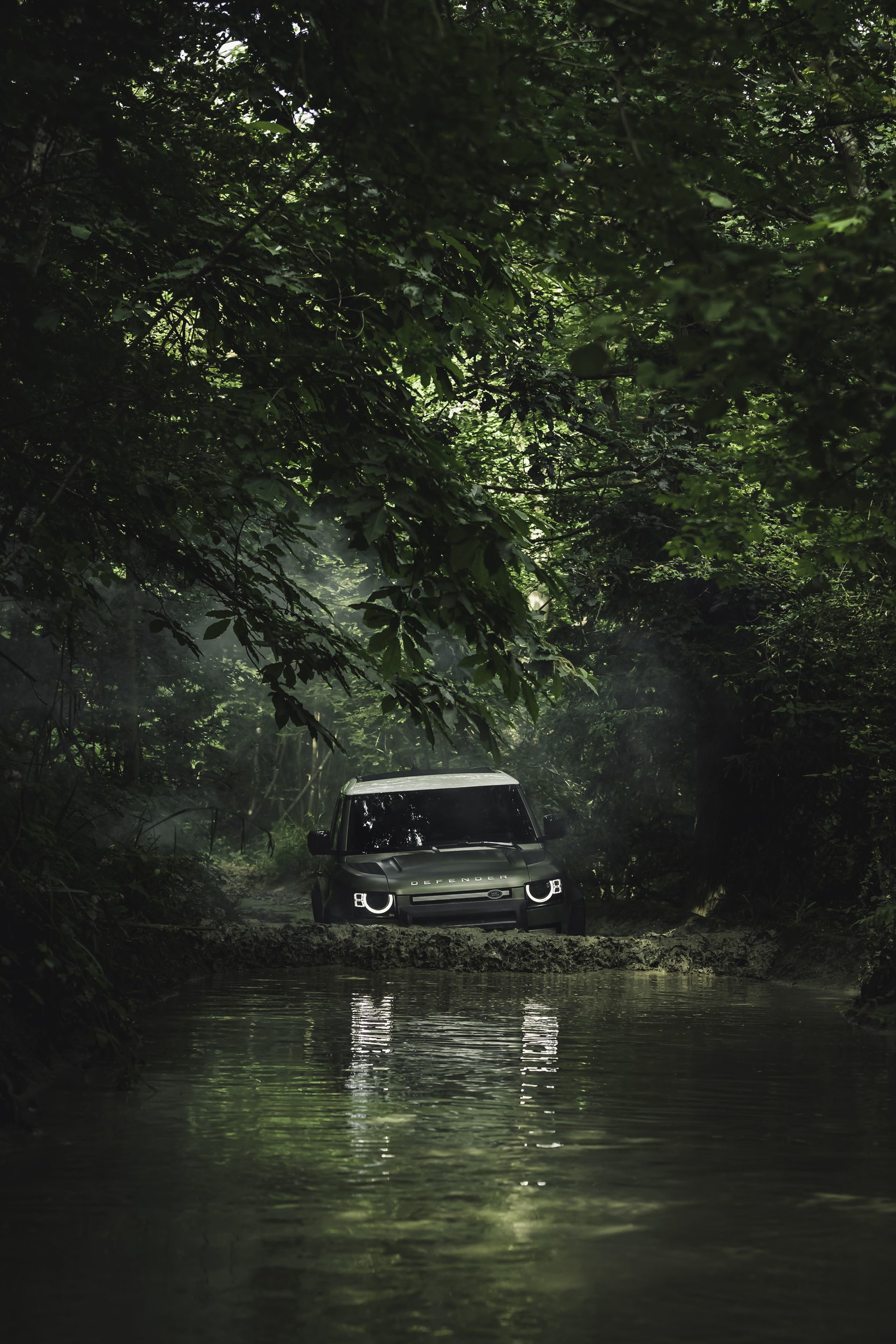 Land Rover Defender 2020 57