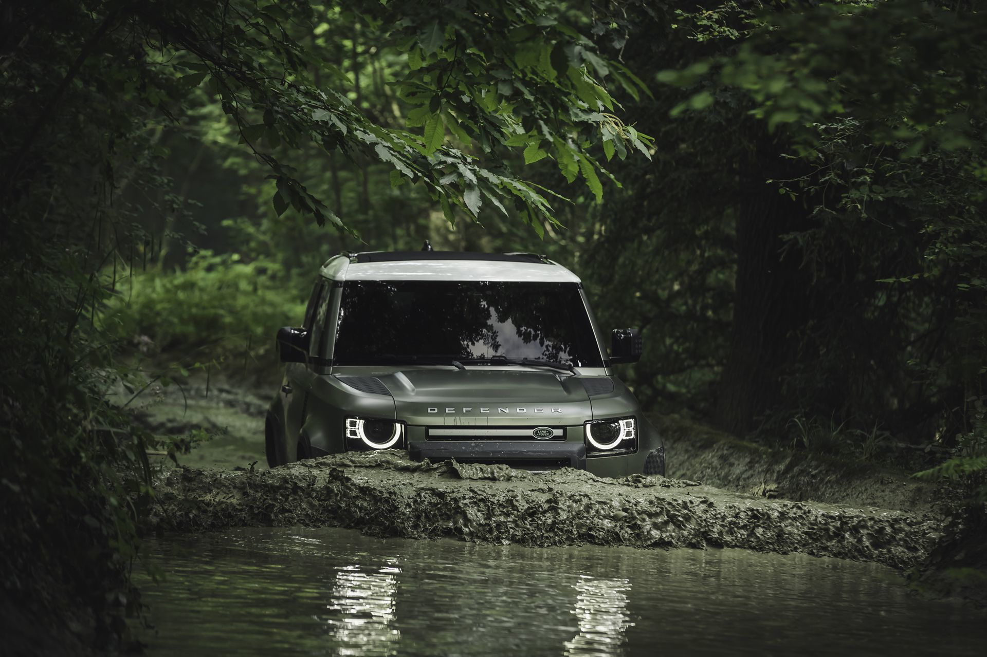 Land Rover Defender 2020 58