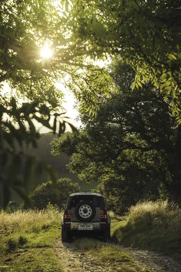 Land Rover Defender 2020 66