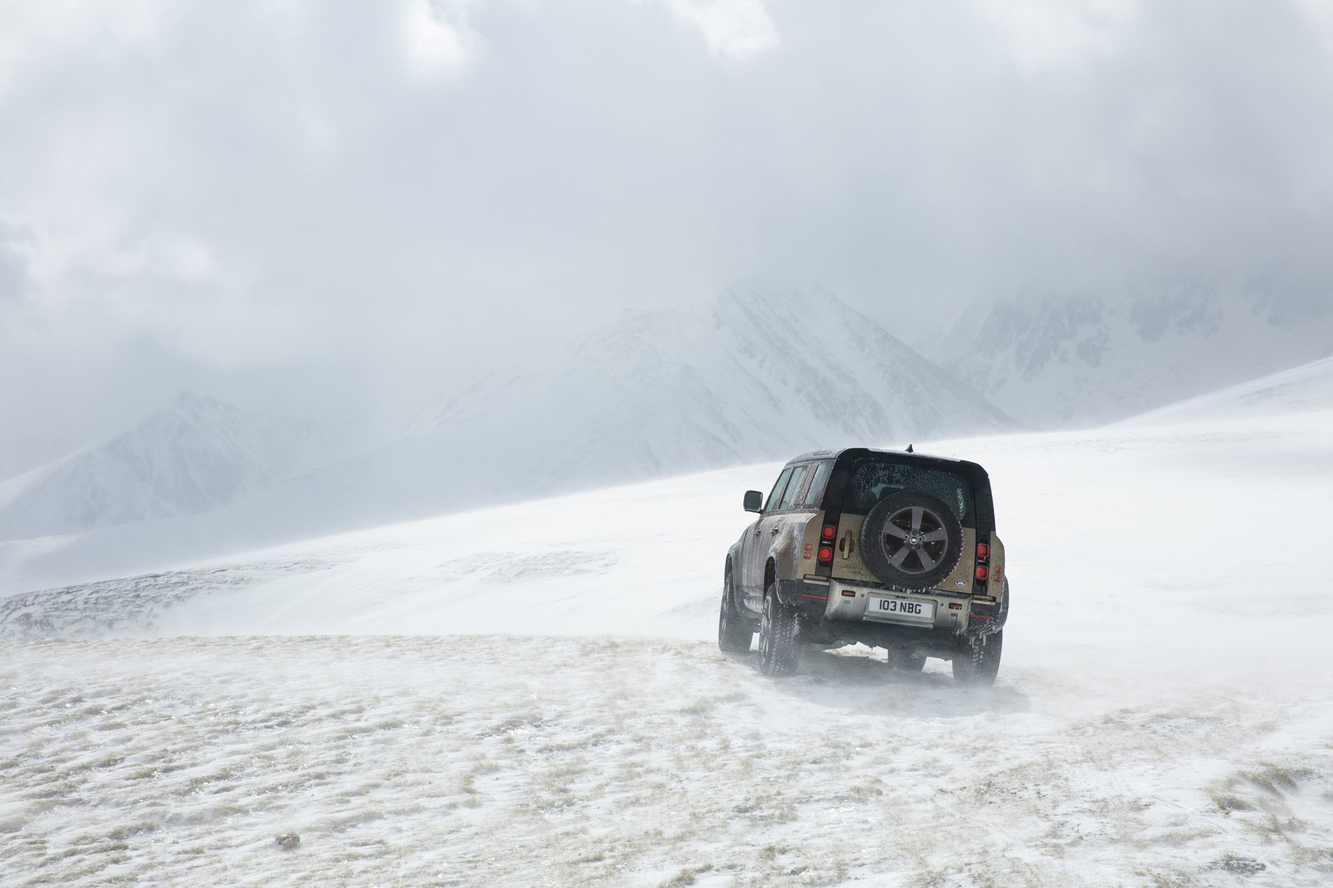 Land Rover Defender 2020 7