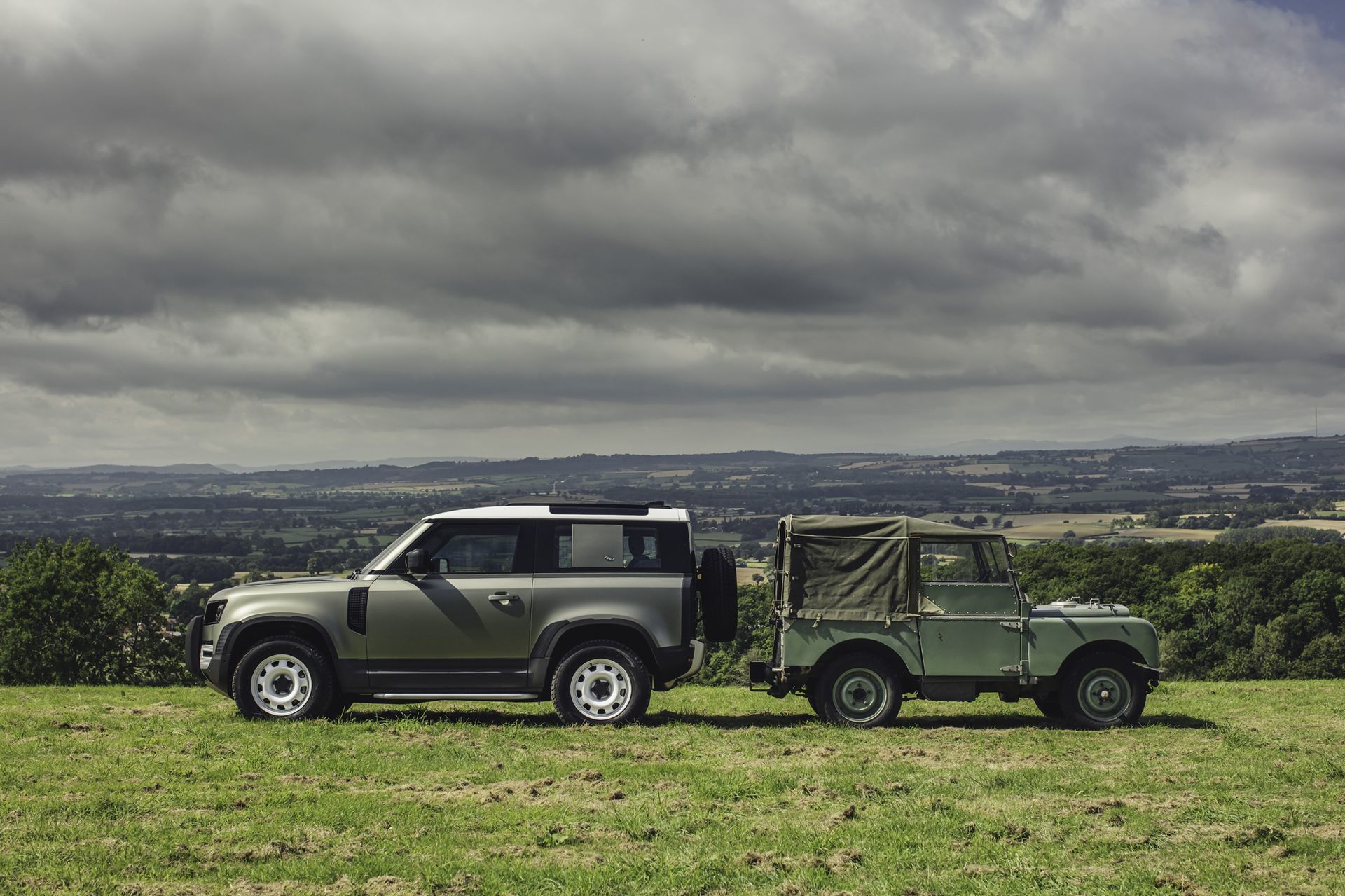 [Imagen: land-rover-defender-2020-74.jpg]