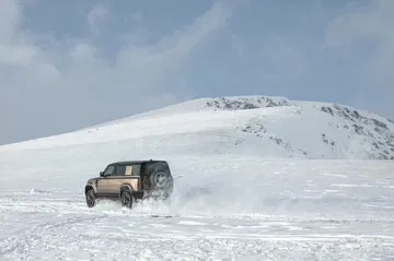 Land Rover Defender 2020 8